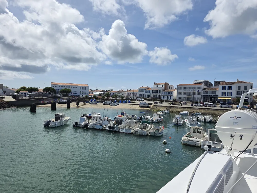 Arrivée en bateau à Port-Joinville sur l'Île d'Yeu