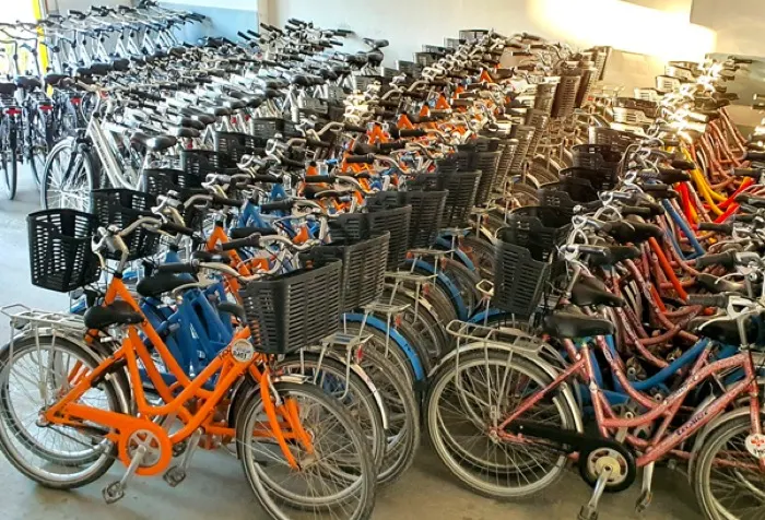 Stock de vélos Lilavelo face aux débarcadères